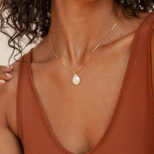 Freshwater Pearl Pendant Necklace