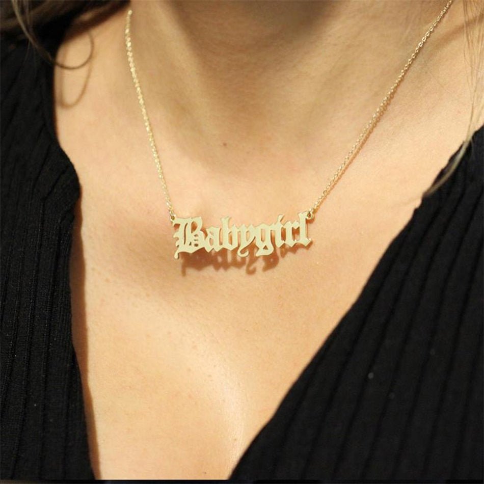 Name Necklace on Minimal Chain - Brilini